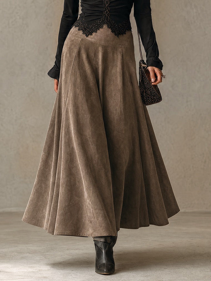 Albane | Set Top en Kant en Maxi Rok van Suède, Zwart en Taupe