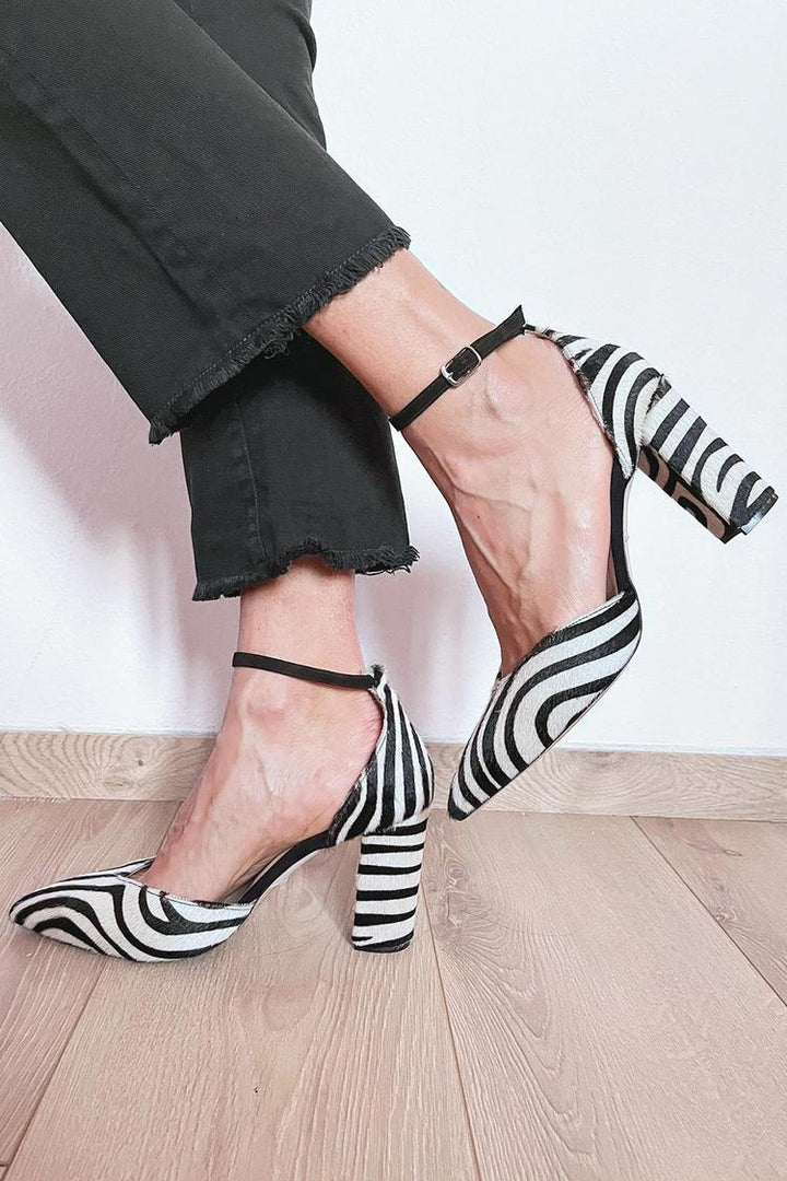 ZEBRA DECOLLETE MET ENKELRIEM