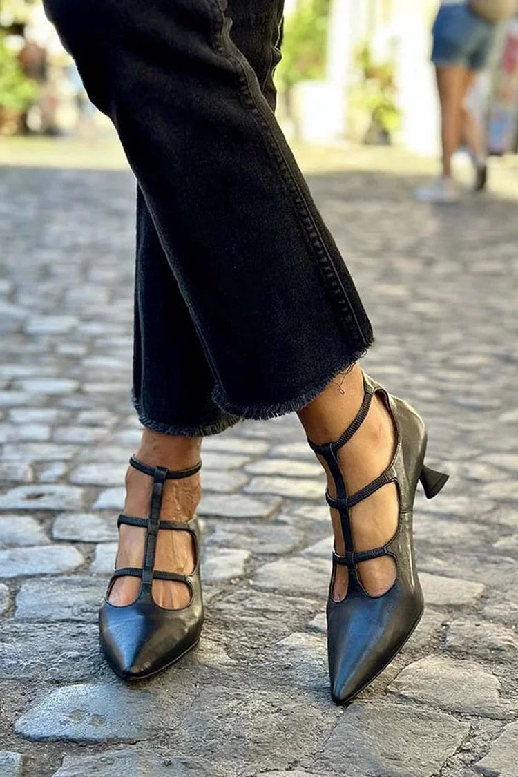 ELEGANTE DECOLLETÉ MET BANDJES