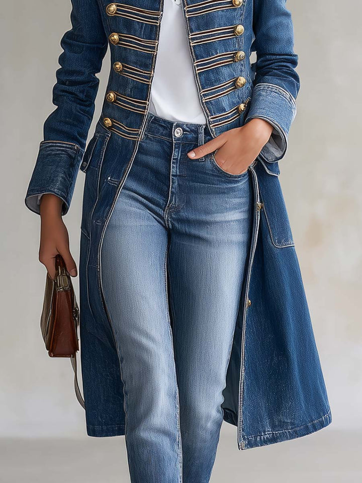 Hortense | Lange, getailleerde denimjas in militaire stijl met gouden knopen