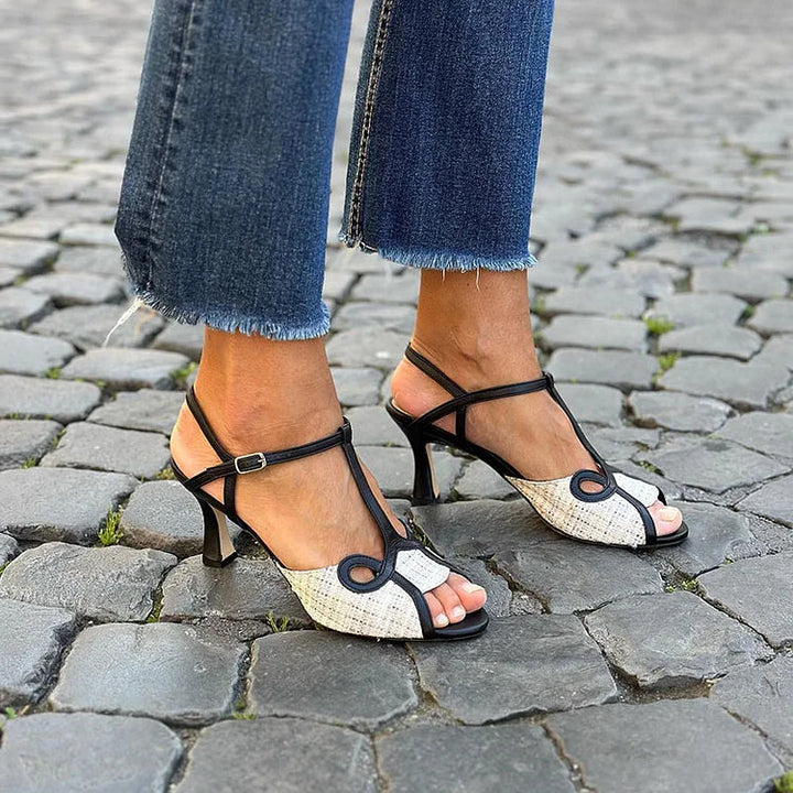 SANDALEN MET MIDDELHOGE HAK IN RETRO STIJL