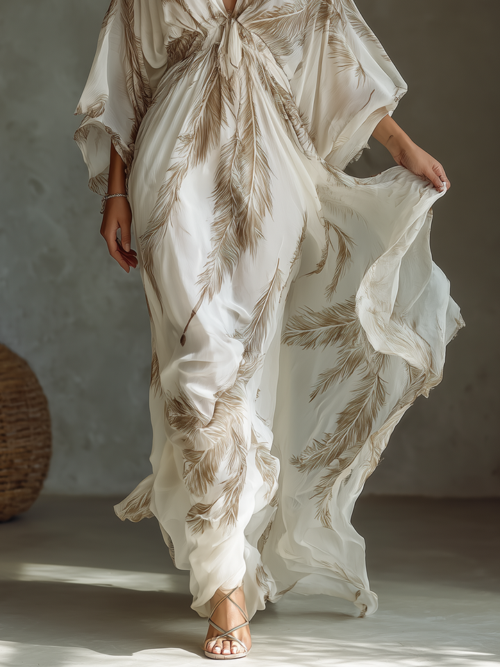 Maxi Jurk in Ivoor en Taupe van Chiffon met Dolman Mouwen, Gedraaide Voorkant en Palmbladprint