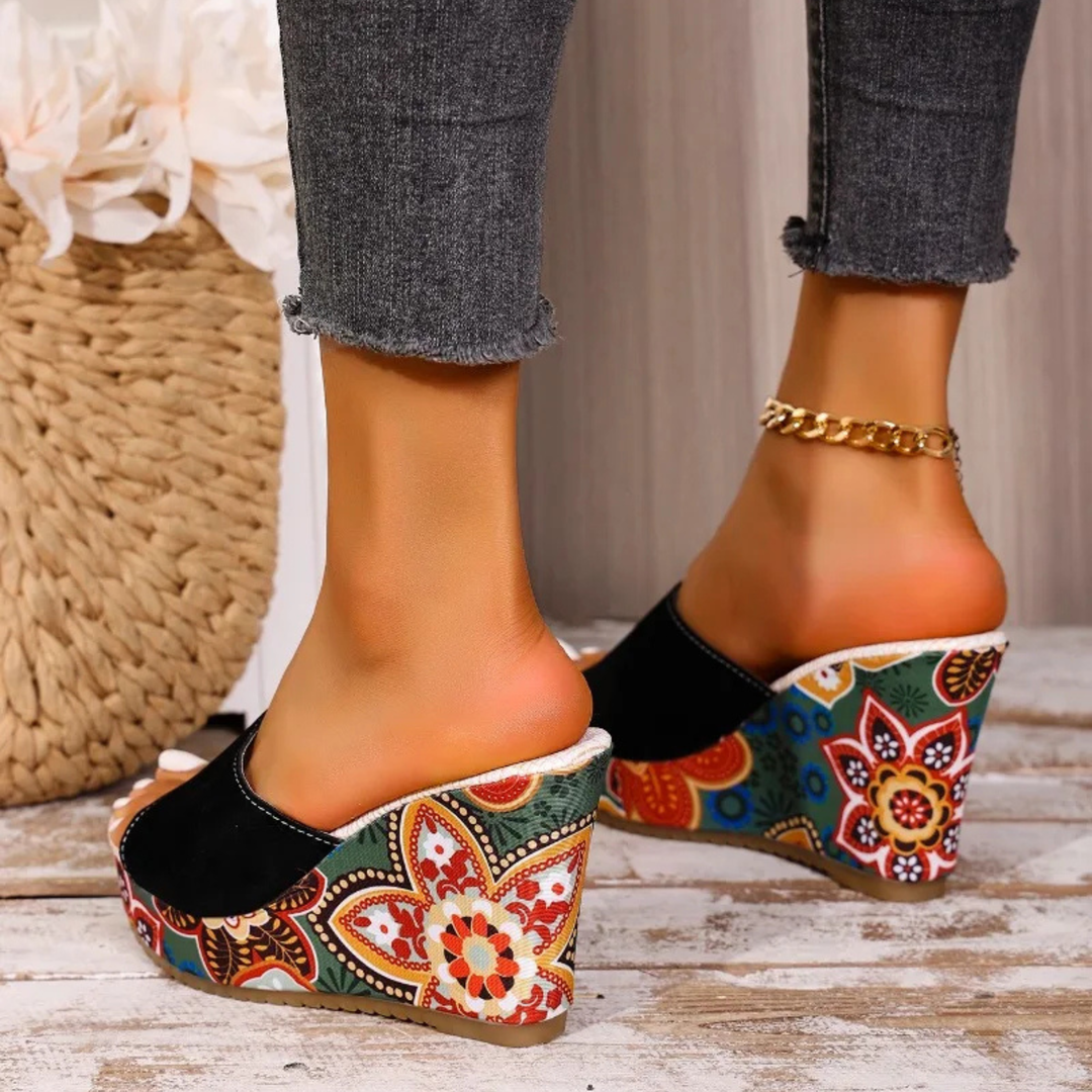 Mireya | Geleide Sandalen met Boheemse Motief