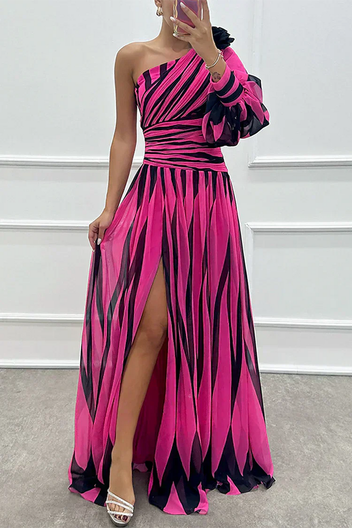 Shiloh - Elegante Maxi Jurk met Strepen en Één Schouder