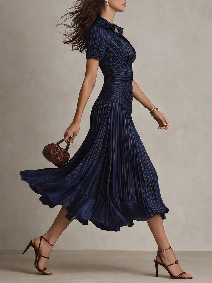 Adriana - Midi-jurk in retro gestreepte satijn