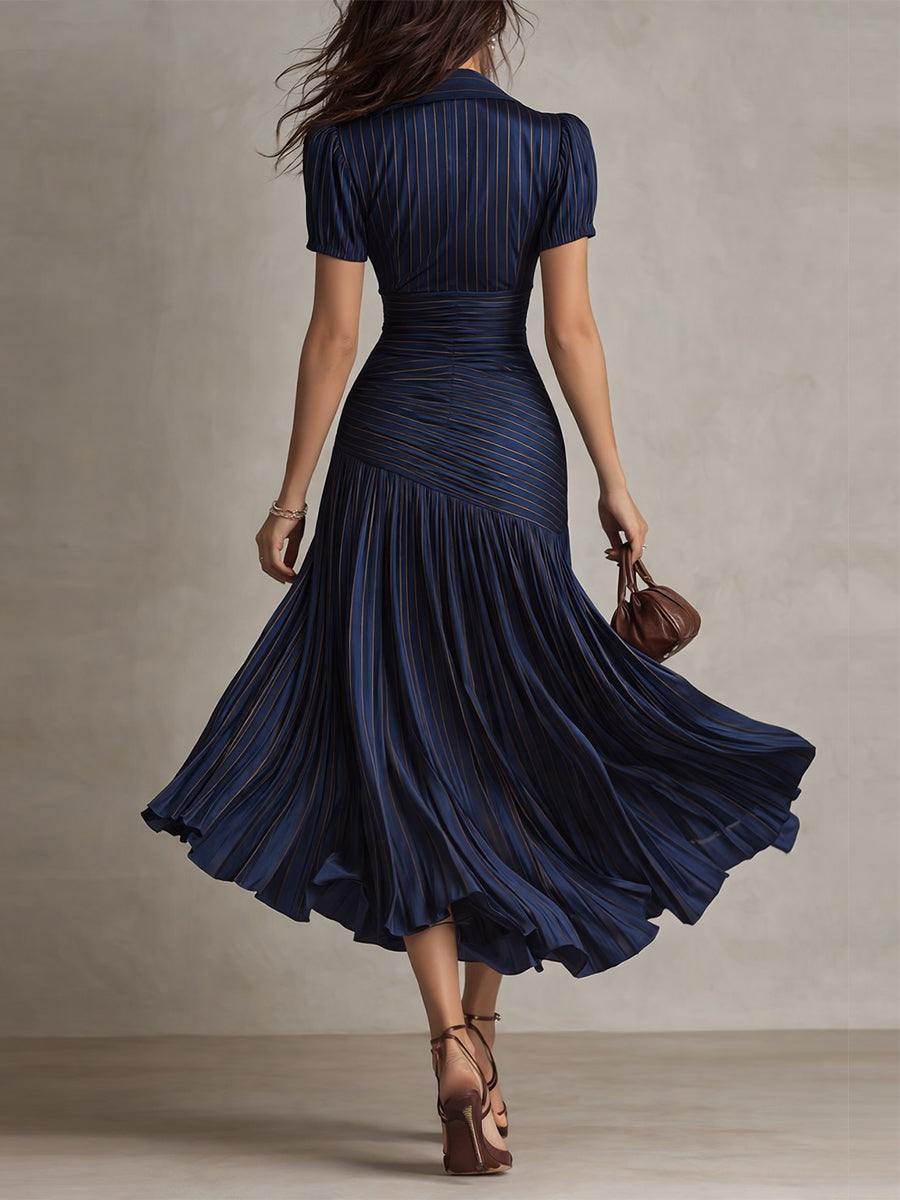 Adriana - Midi-jurk in retro gestreepte satijn