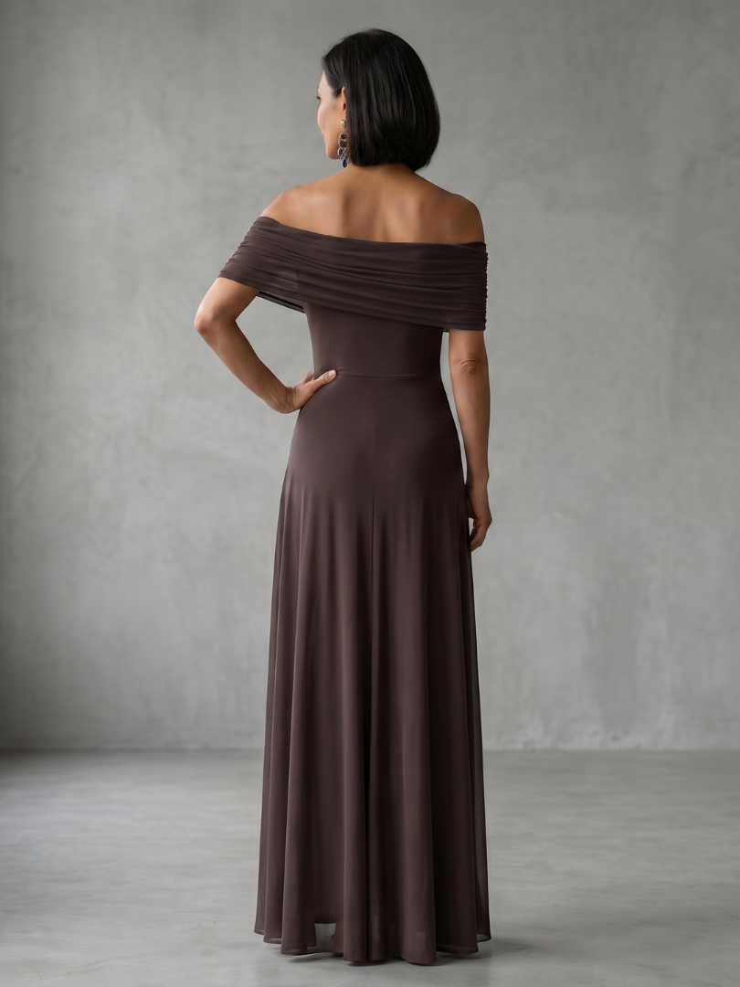 Juni | Off Shoulder Draped Midi Jurk