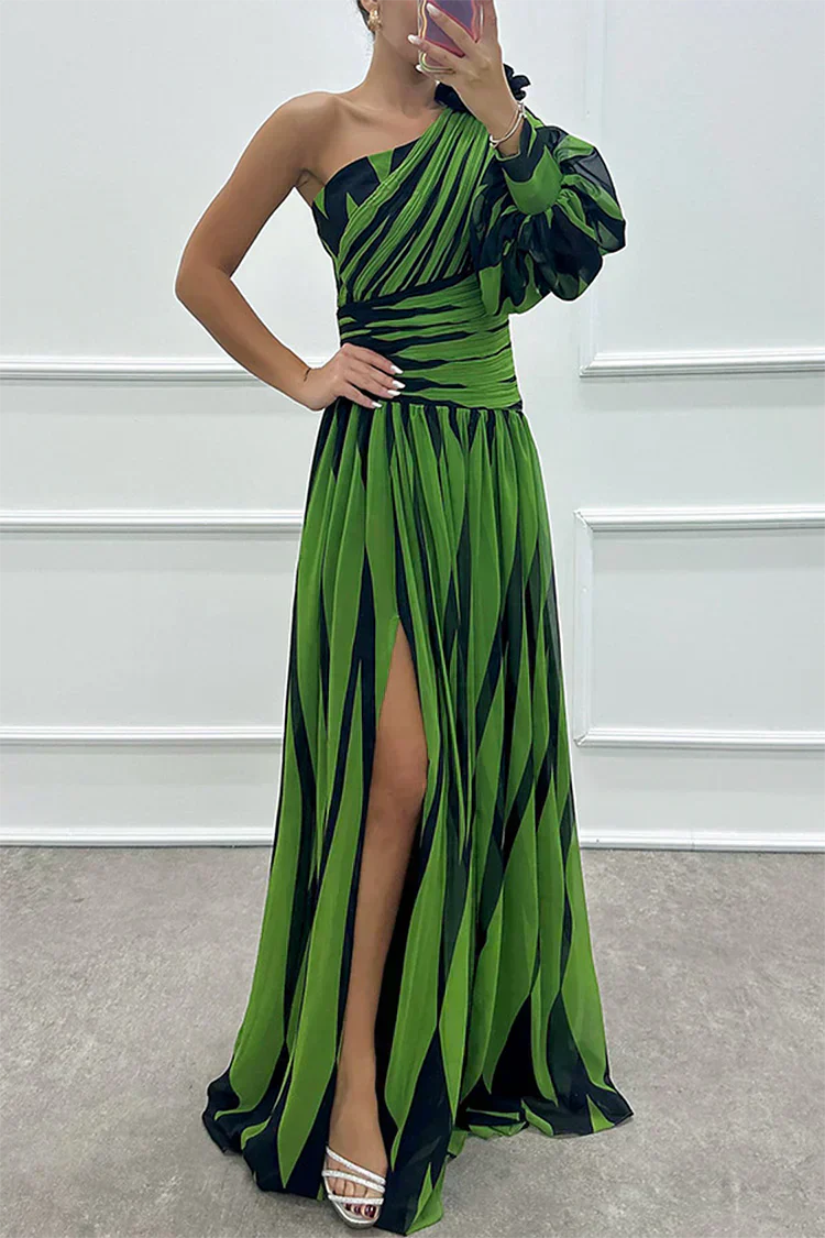 Shiloh - Elegante Maxi Jurk met Strepen en Één Schouder
