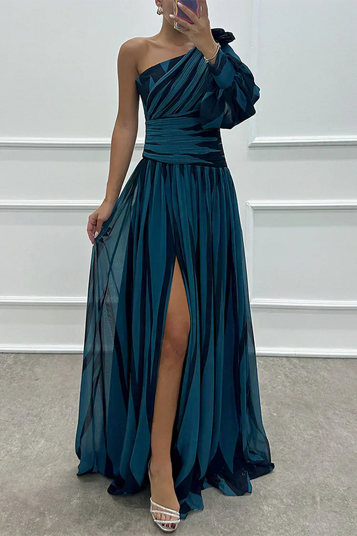 Shiloh - Elegante Maxi Jurk met Strepen en Één Schouder