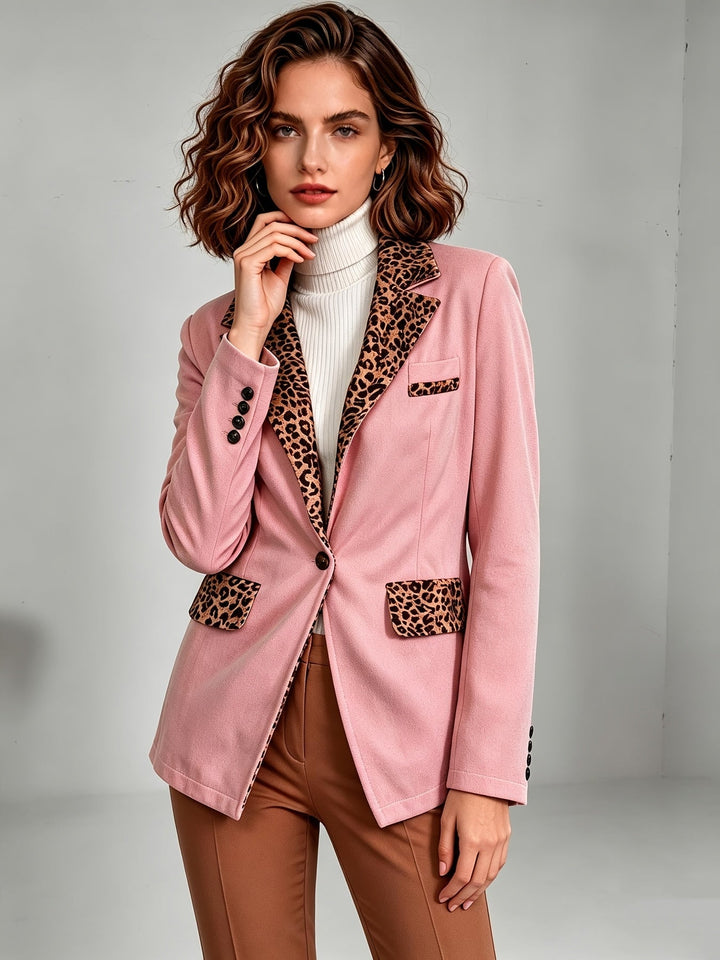Clémentine | Getailleerde blazer van fluweel met luipaarddetails