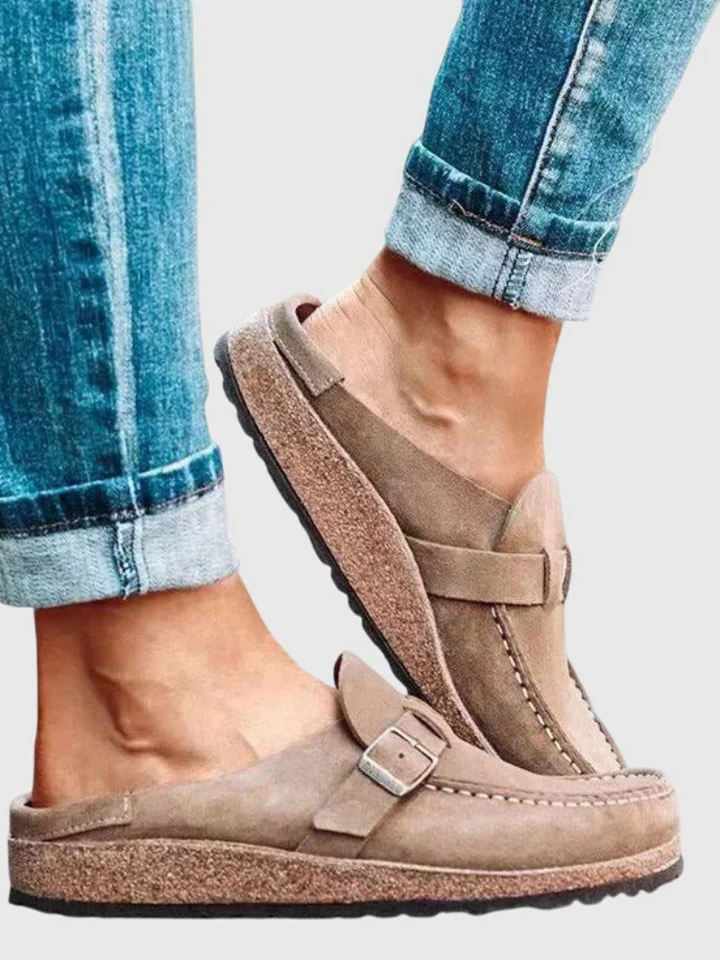 Mallorca – Suède Buckle Comfort Klompen