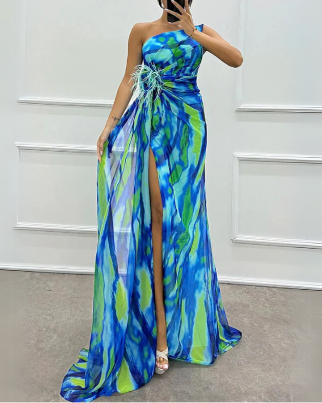 Vibrant Draped Jurk