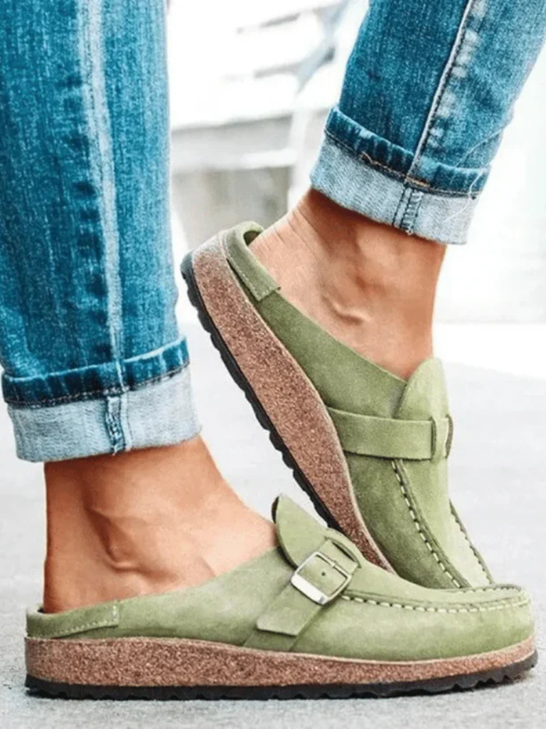 Mallorca – Suède Buckle Comfort Klompen