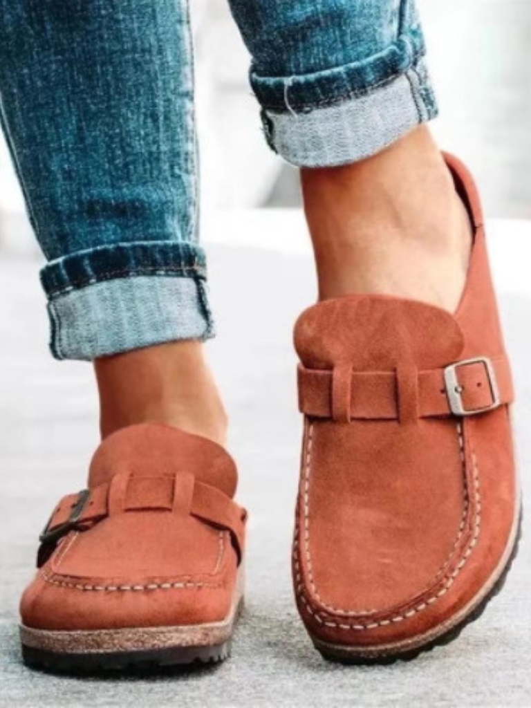 Mallorca – Suède Buckle Comfort Klompen