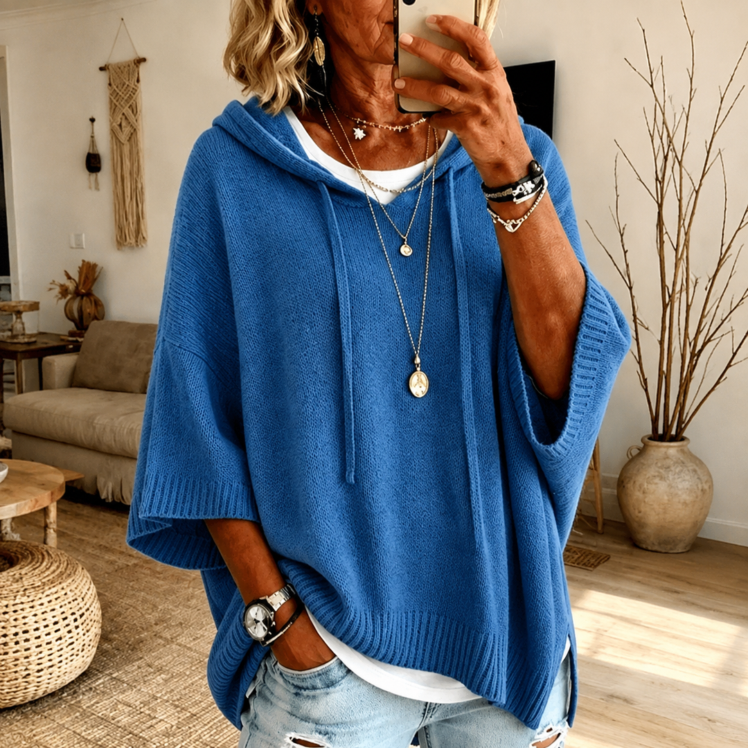 Amelie – Blauwe Poncho Trui