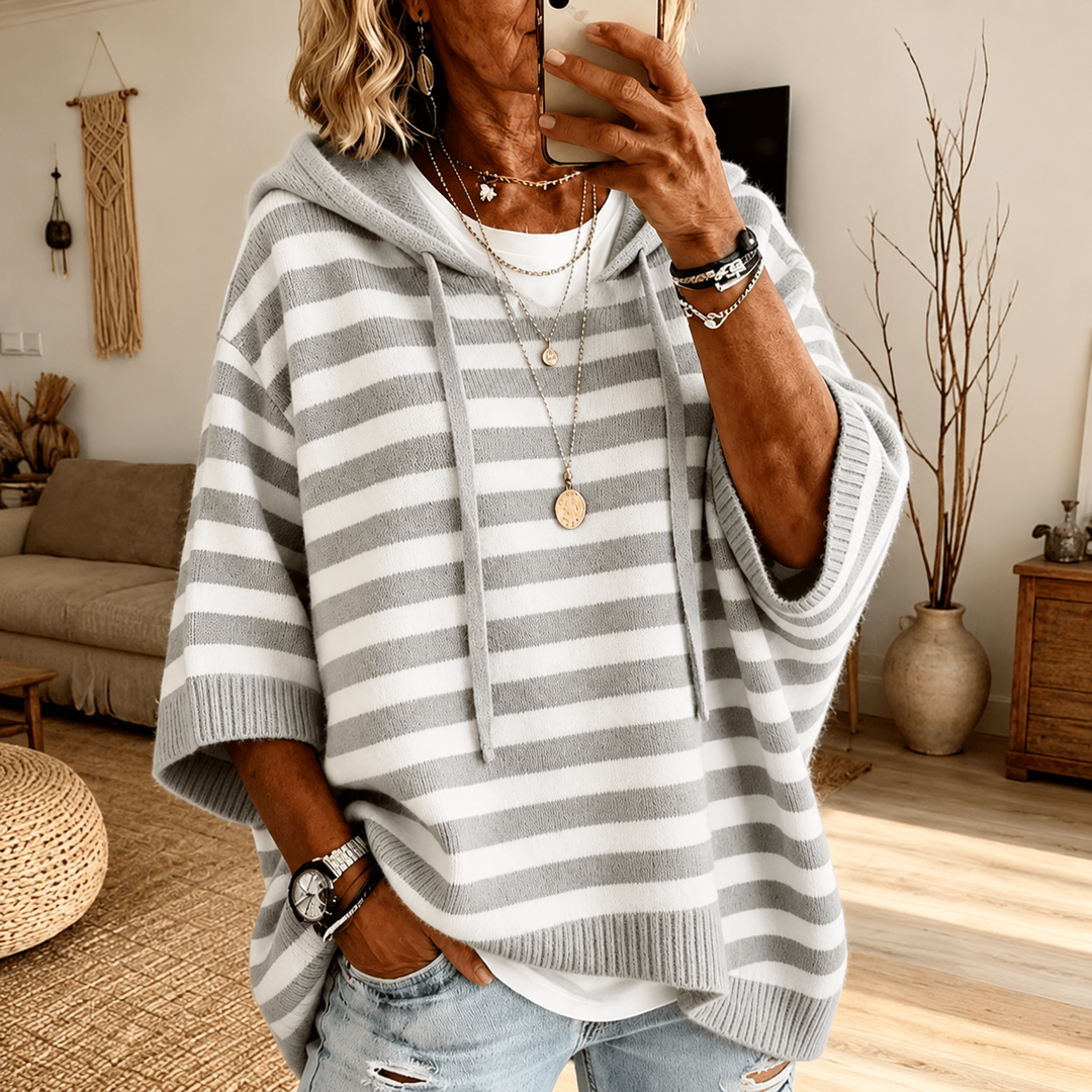 Celine – Grijze Gestreepte Poncho Trui