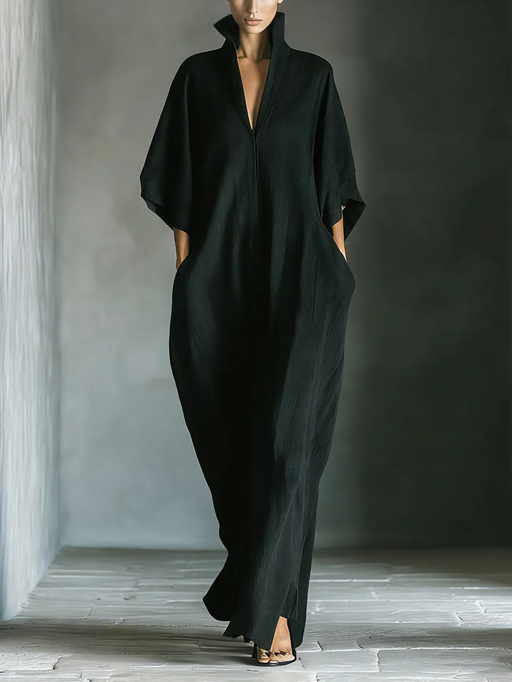 Alessandra™ | Lange zwarte oversized minimalistische jurk met kimono-mouwen