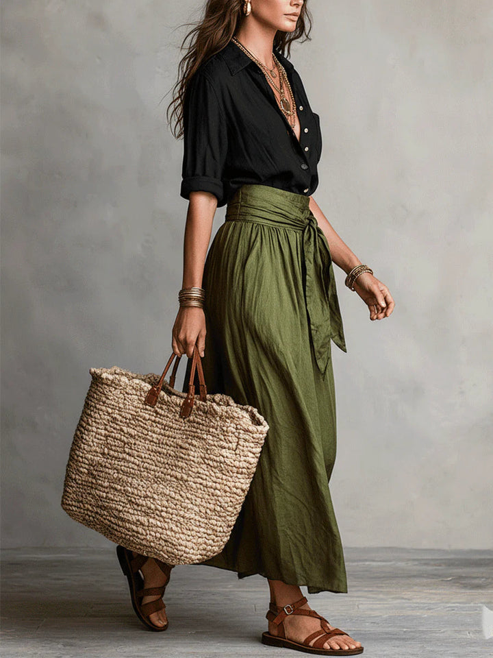 Vera™ | Set van twee delen: zwarte t-shirt en olijfgroene midi-rok