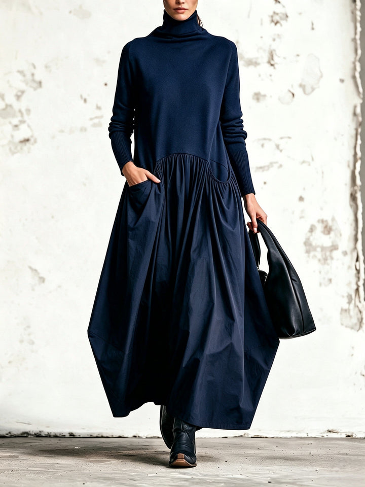 Odette | Maxi Zwarte Oversized Jurk met Hoge Kraag