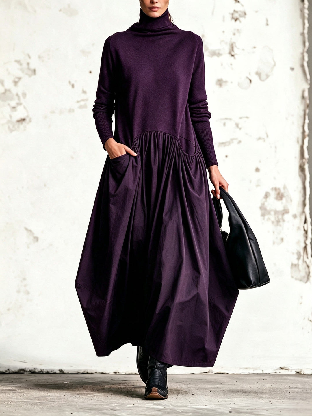 Odette | Maxi Zwarte Oversized Jurk met Hoge Kraag