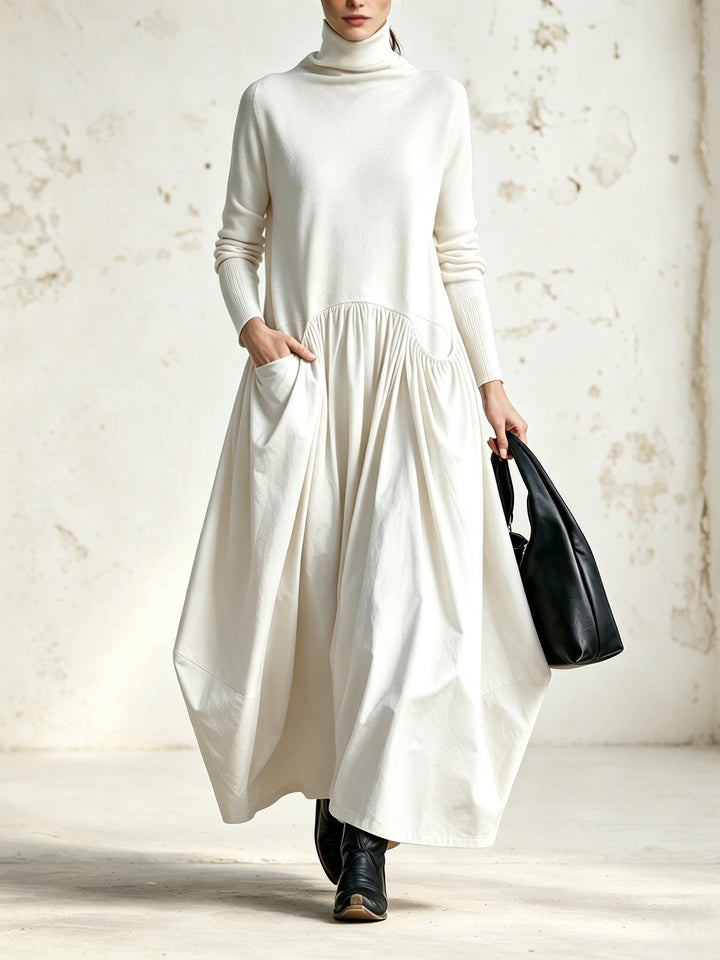 Odette | Maxi Zwarte Oversized Jurk met Hoge Kraag