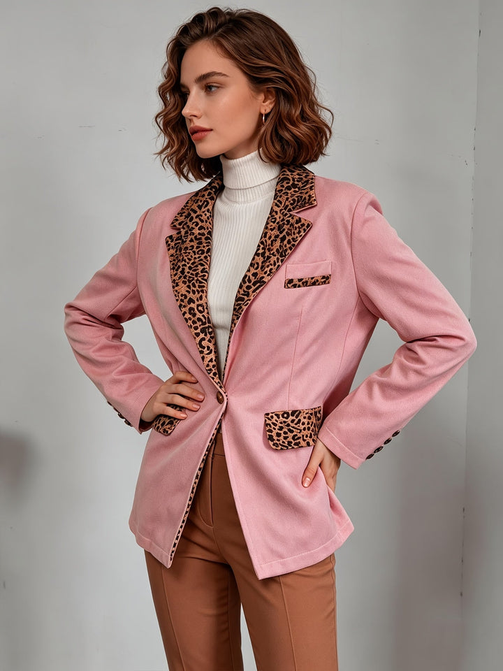 Clémentine | Getailleerde blazer van fluweel met luipaarddetails