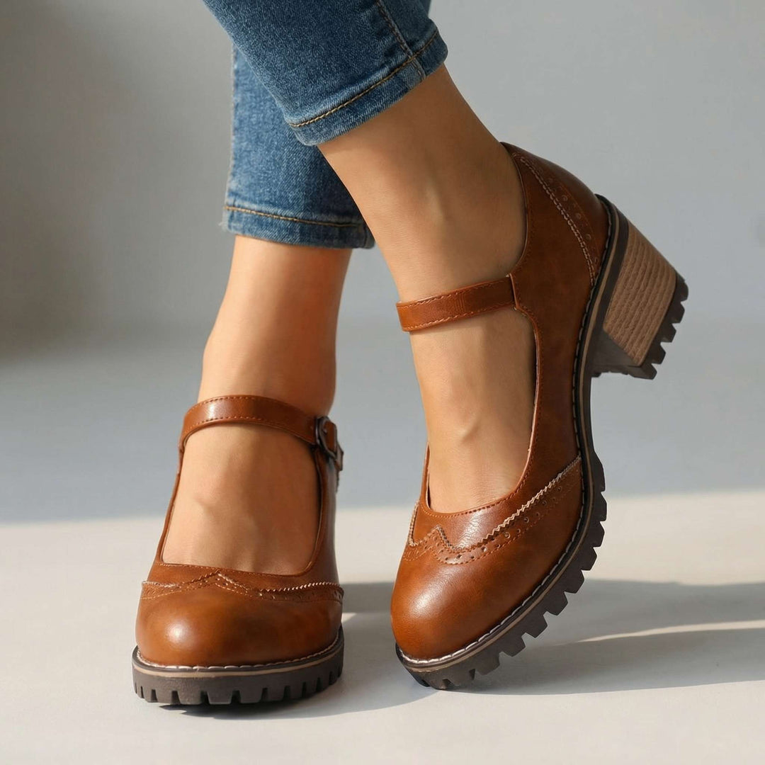 DELACROIX | T-Strap Hakken Isabelle
