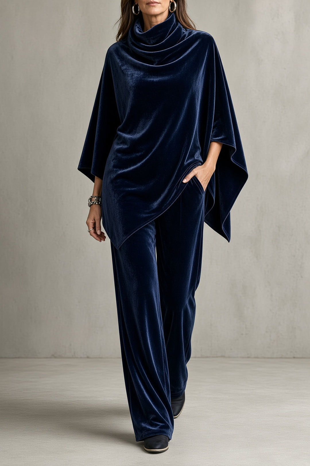 Lavinia | Compleet in Velours met Poncho