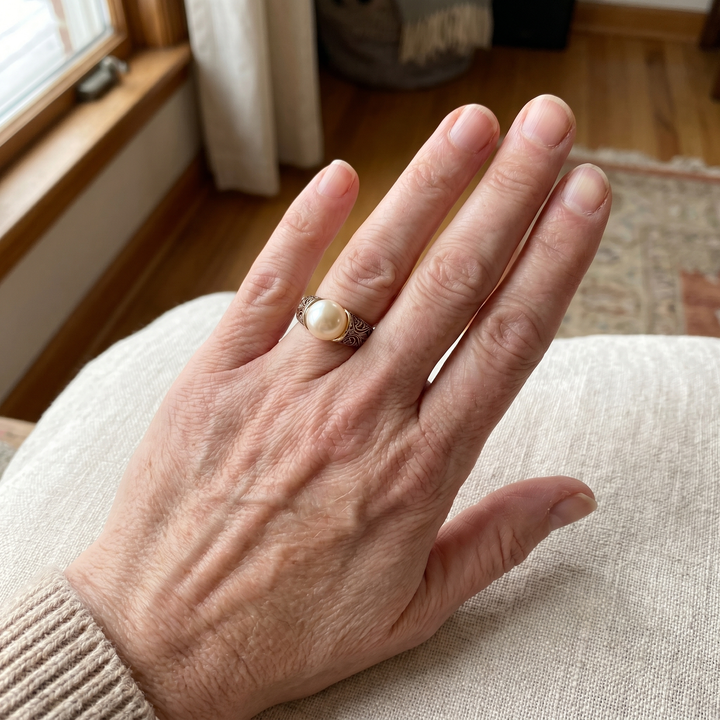 Vintage ring met gouden parel