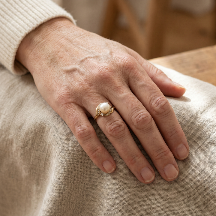 Elegante ring met parel in glanzend goud