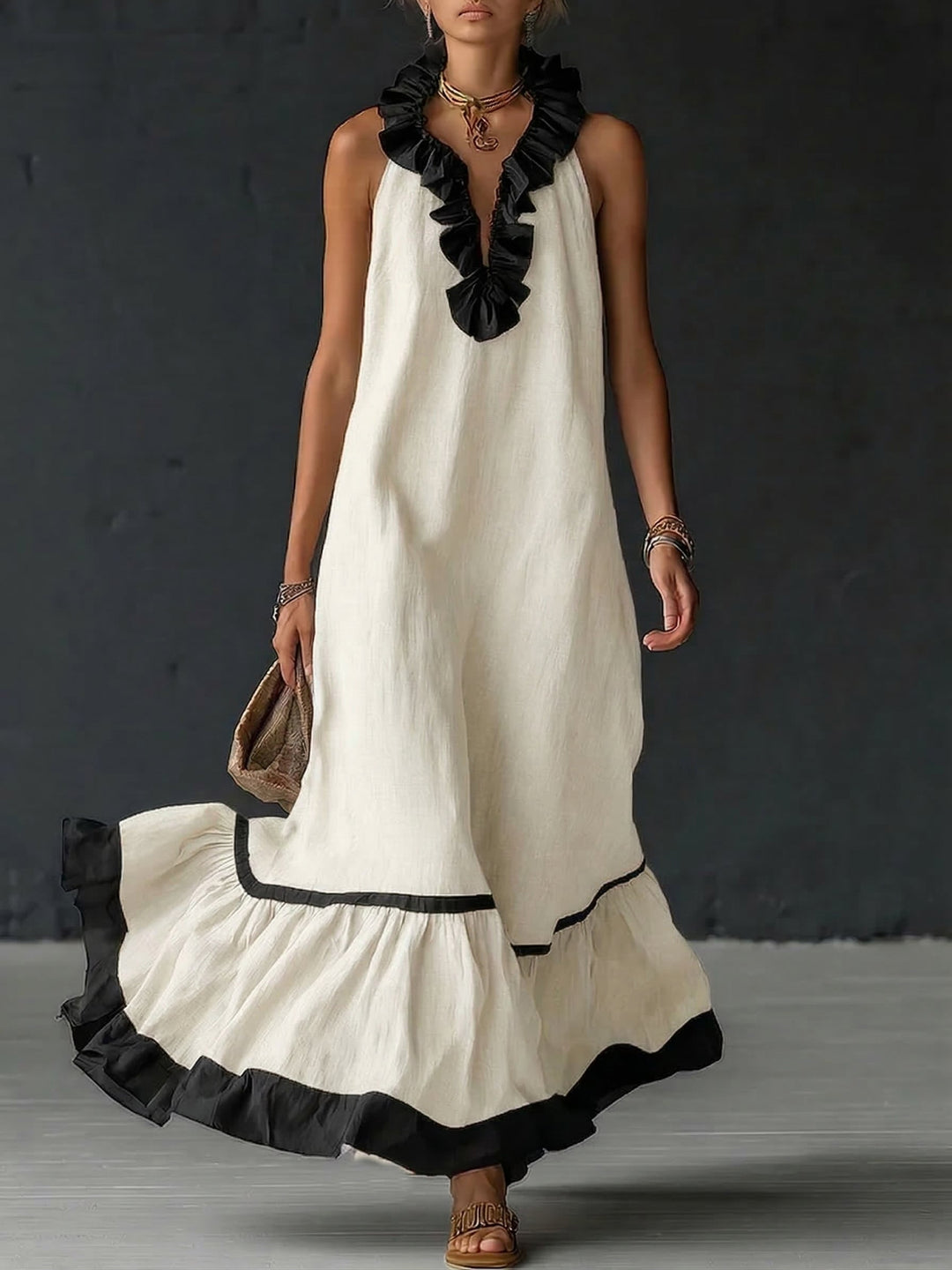 Elegante en romantische maxi-jurk met volant en kleurblokken