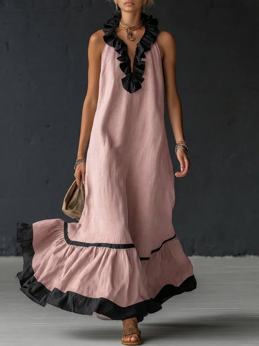 Elegante en romantische maxi-jurk met volant en kleurblokken