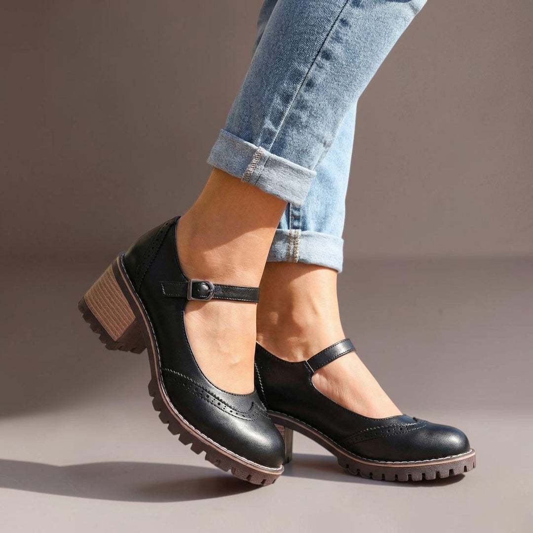 DELACROIX | T-Strap Hakken Isabelle