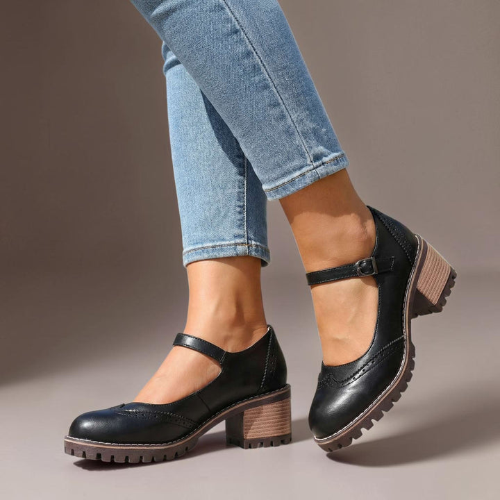 DELACROIX | T-Strap Hakken Isabelle