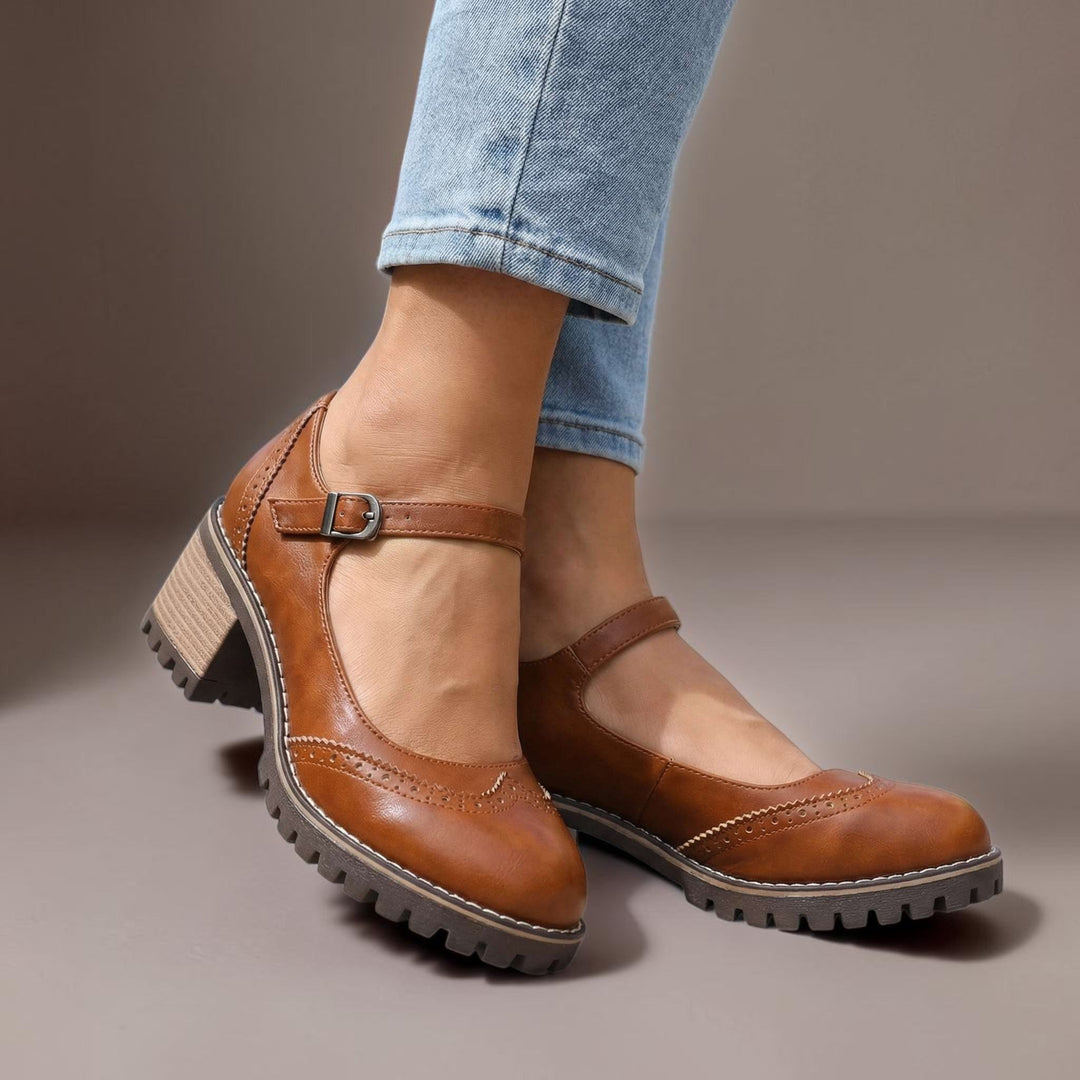 DELACROIX | T-Strap Hakken Isabelle