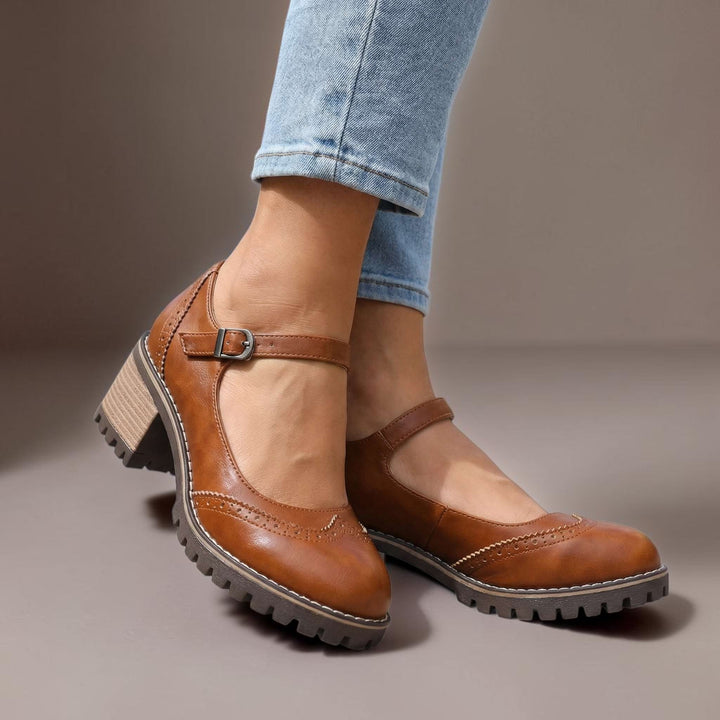 DELACROIX | T-Strap Hakken Isabelle