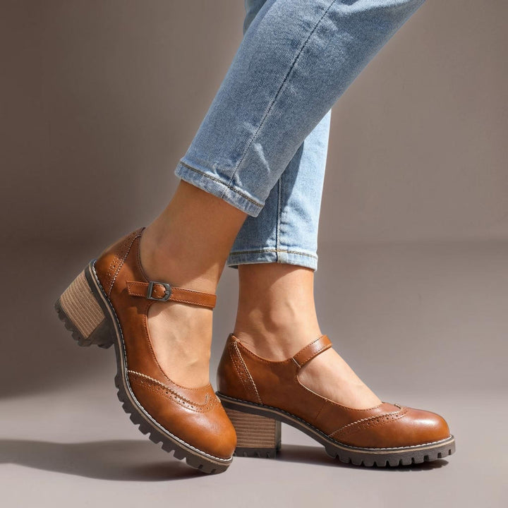 DELACROIX | T-Strap Hakken Isabelle