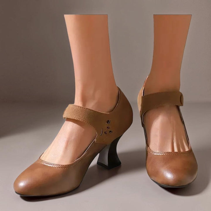 DELACROIX | Instappers met Knopband Aveline